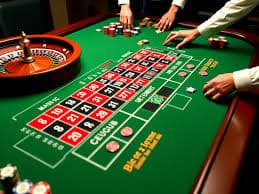 Ilustrasi Deposit Pulsa luxurybet88 di ponsel